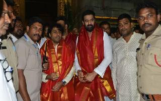 adipurush-pre-release-event-prabhas-visits-tirupati-balaji-temple-ahead-of-action-trailer-launch